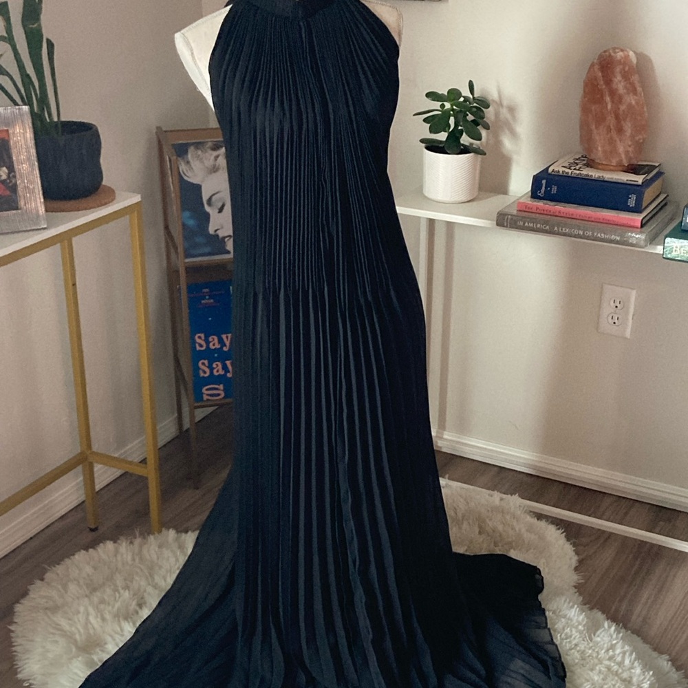 Elegant Black Halter Pleated Maxi Dress